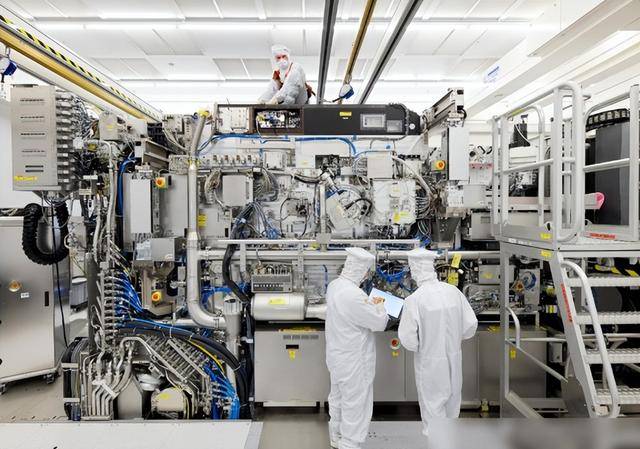 光刻工厂 中国在半导体制造领域的创新突围